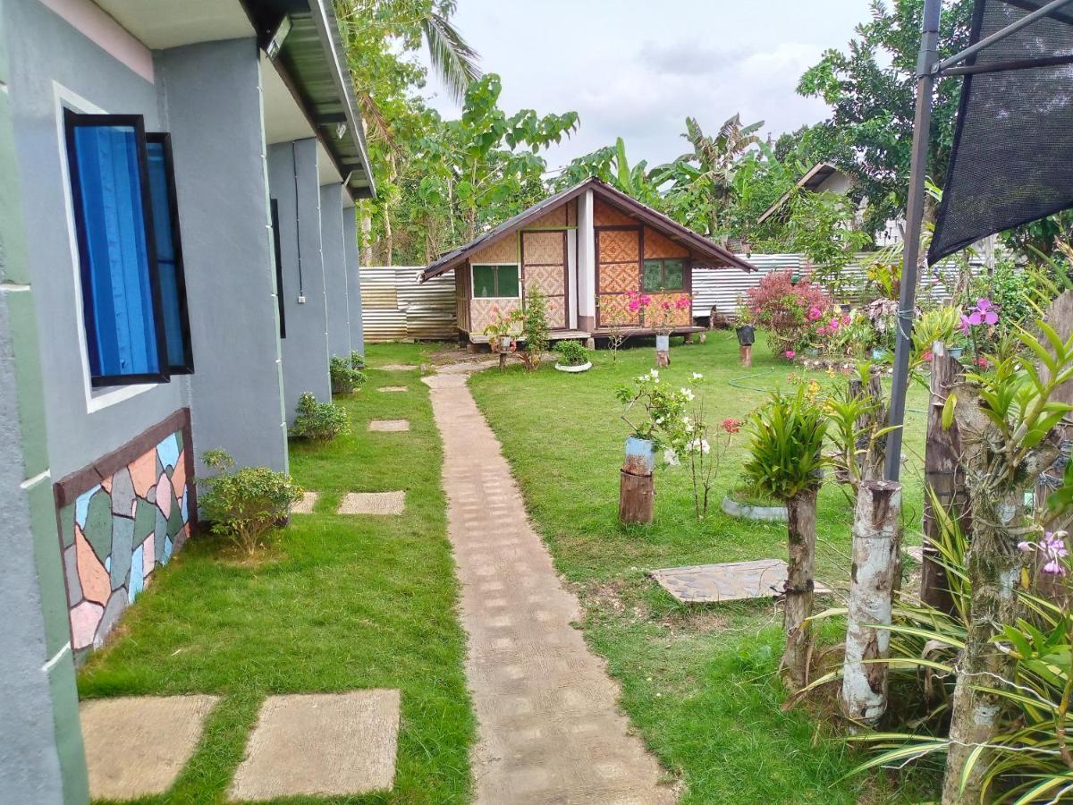 Junjals Backpackers Chalet Bohol Exterior foto